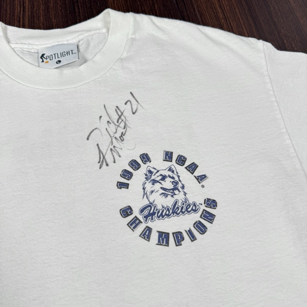 +VTG 1999 UCONN Huskies Basketball NCAA Champions Shirt L - SIGNED Ricky Moore - Picture 3 of 12